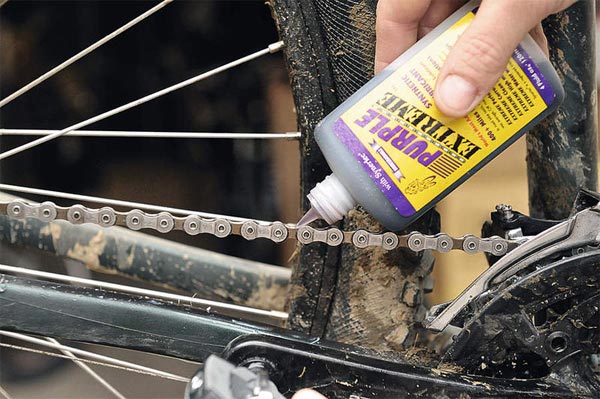 Limpiar y Lubricar la Transmisión de una Bicicleta de MTB